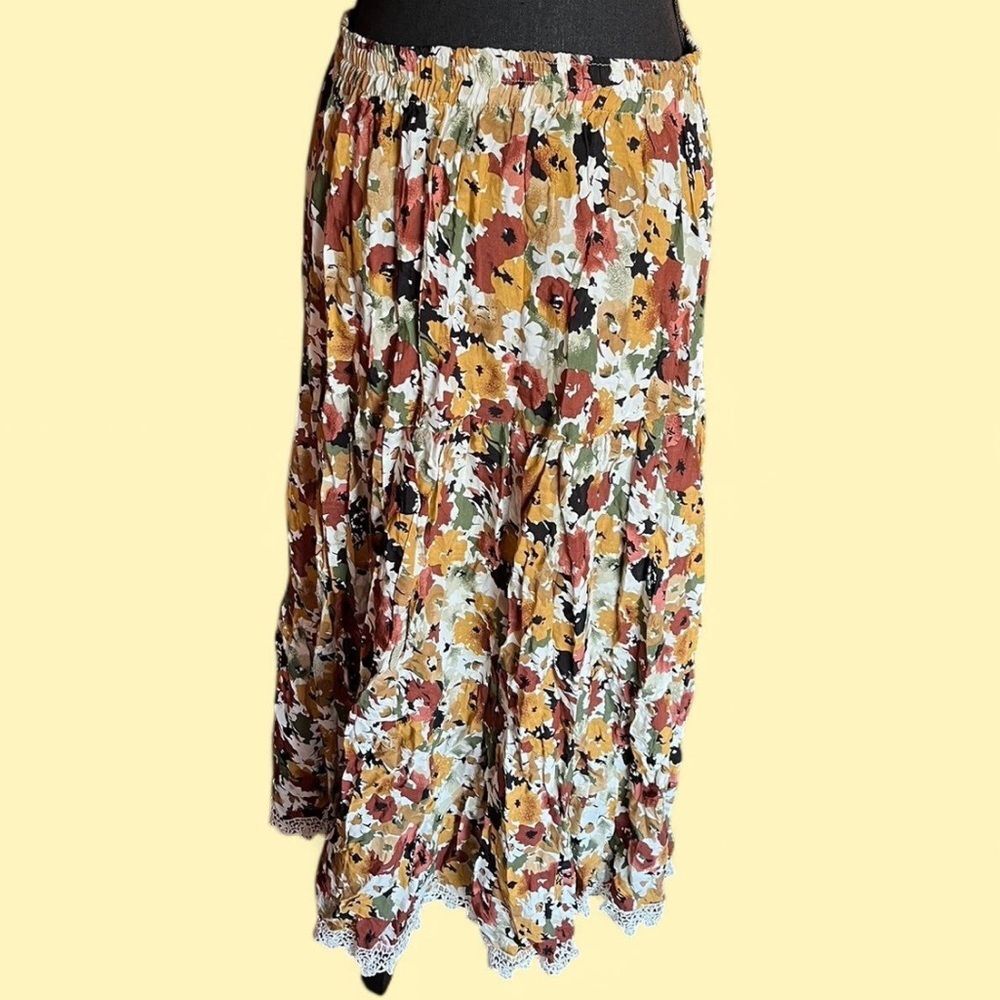VTG Rona Boho Floral Maxi Skirt With Elastic Waistband Lace Trim size M